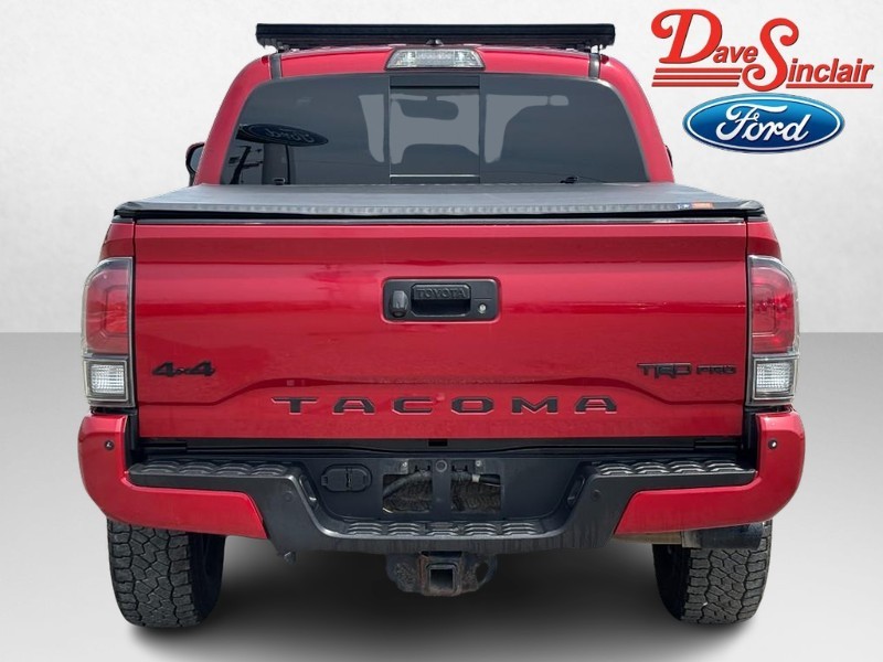 Toyota Tacoma Vehicle Full-screen Gallery Image 08