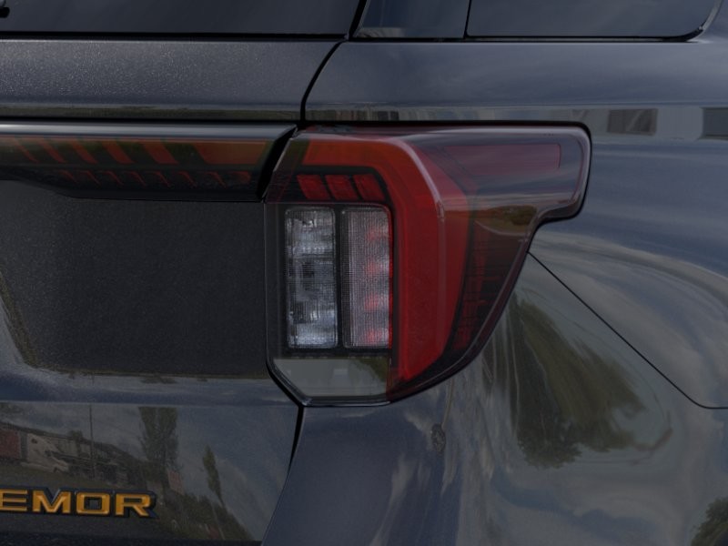 Ford Explorer Vehicle Image 23