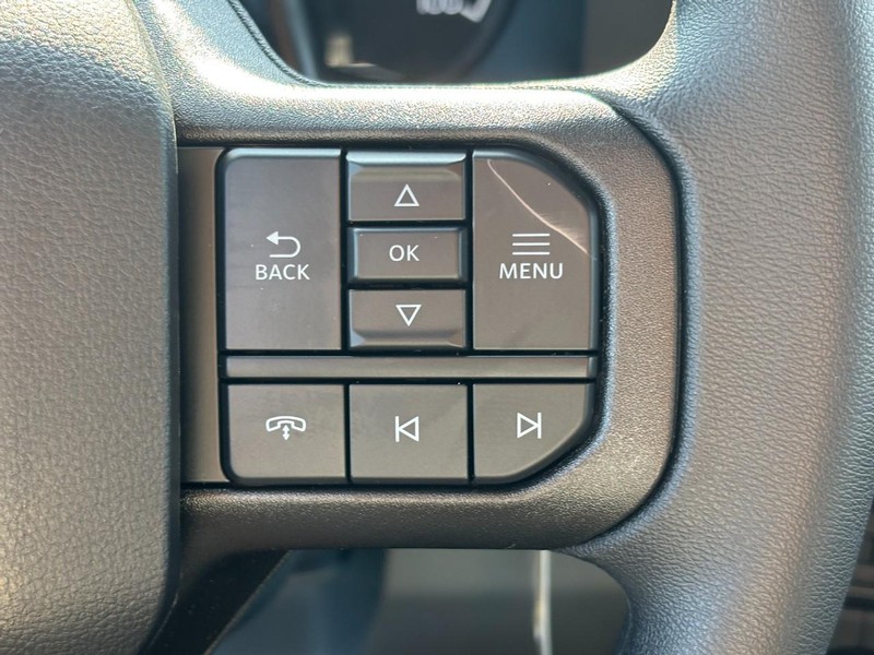 Ford Super Duty F-350 DRW Vehicle Image 20