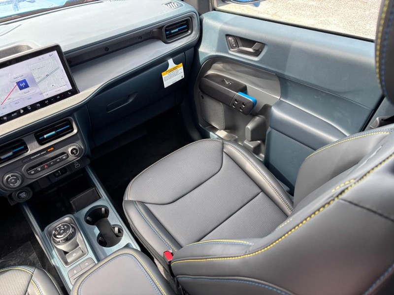 Ford Maverick Vehicle Full-screen Gallery Image 17