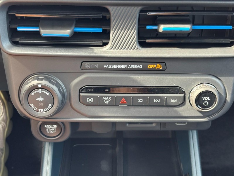 Ford Maverick Vehicle Full-screen Gallery Image 26