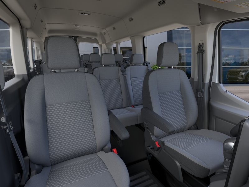 Ford Transit Passenger Wagon Vehicle Full-screen Gallery Image 12