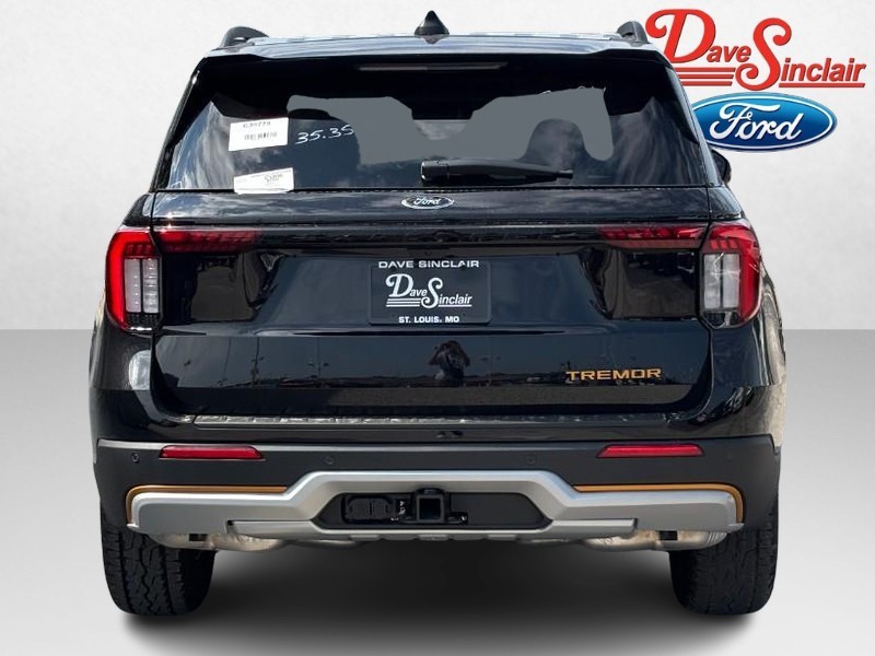 Ford Explorer Vehicle Full-screen Gallery Image 08