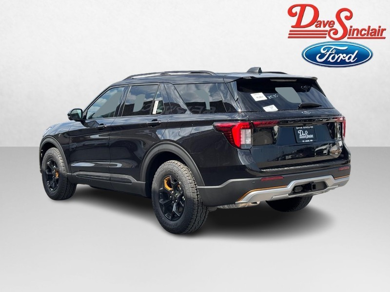 Ford Explorer Vehicle Full-screen Gallery Image 09