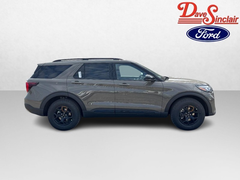 Ford Explorer Vehicle Full-screen Gallery Image 05