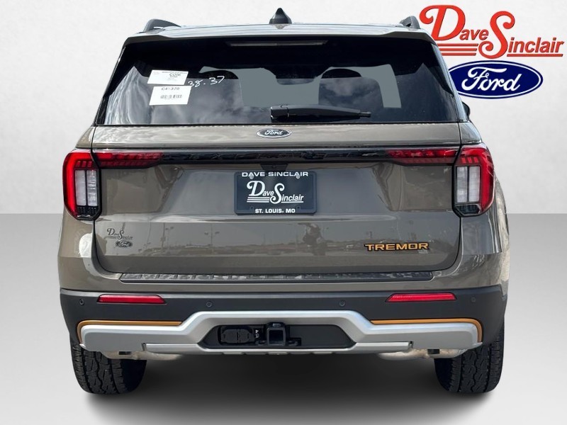 Ford Explorer Vehicle Full-screen Gallery Image 08