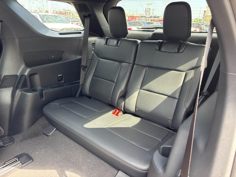 Ford Explorer Vehicle Full-screen Gallery Image 13