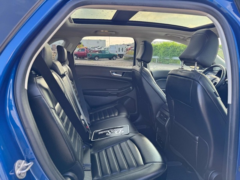 Ford Edge Vehicle Image 13
