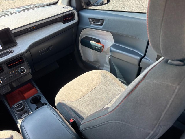 Ford Maverick Vehicle Image 16