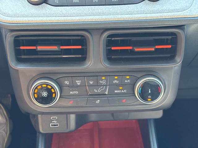 Ford Maverick Vehicle Image 24