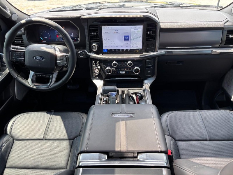 Ford F-150 Vehicle Full-screen Gallery Image 15