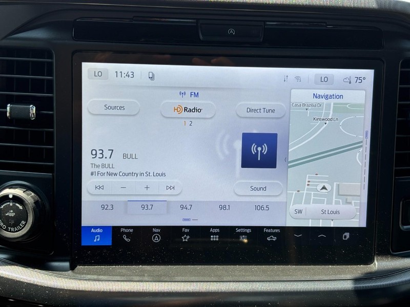 Ford F-150 Vehicle Full-screen Gallery Image 22