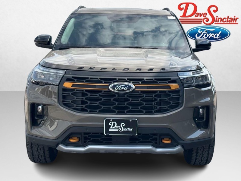 Ford Explorer Vehicle Full-screen Gallery Image 02