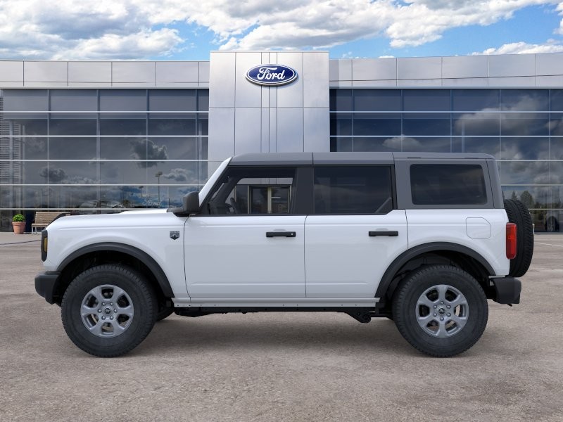 Ford Bronco Vehicle Full-screen Gallery Image 04