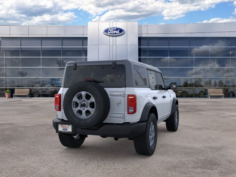 Ford Bronco Vehicle Full-screen Gallery Image 10