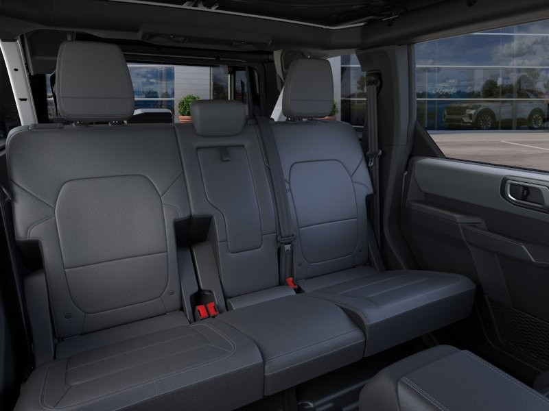 Ford Bronco Vehicle Full-screen Gallery Image 13