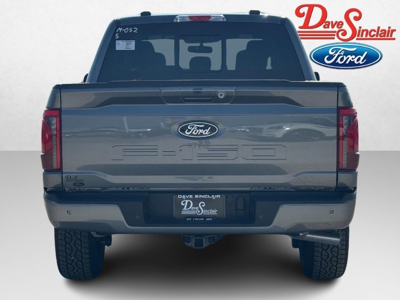 Ford F-150 Vehicle Full-screen Gallery Image 08