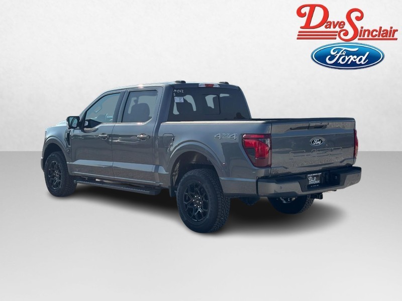 Ford F-150 Vehicle Full-screen Gallery Image 09