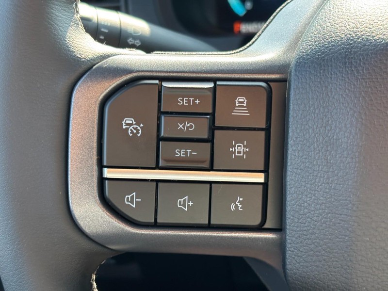 Ford F-150 Vehicle Full-screen Gallery Image 19