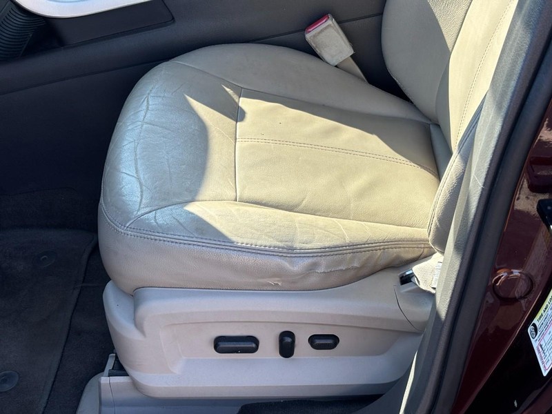 Ford Edge Vehicle Full-screen Gallery Image 17