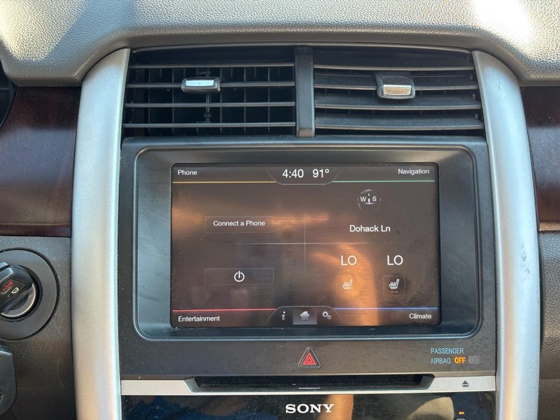 Ford Edge Vehicle Full-screen Gallery Image 22
