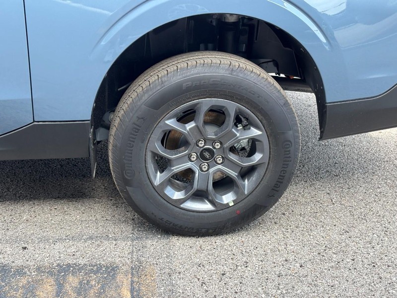 Ford Maverick Vehicle Full-screen Gallery Image 12