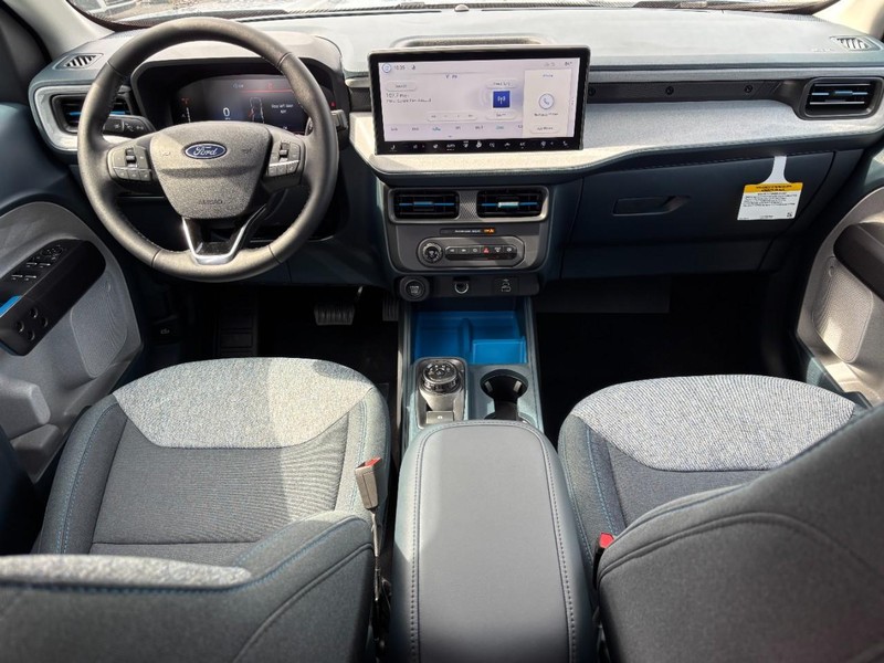 Ford Maverick Vehicle Full-screen Gallery Image 15
