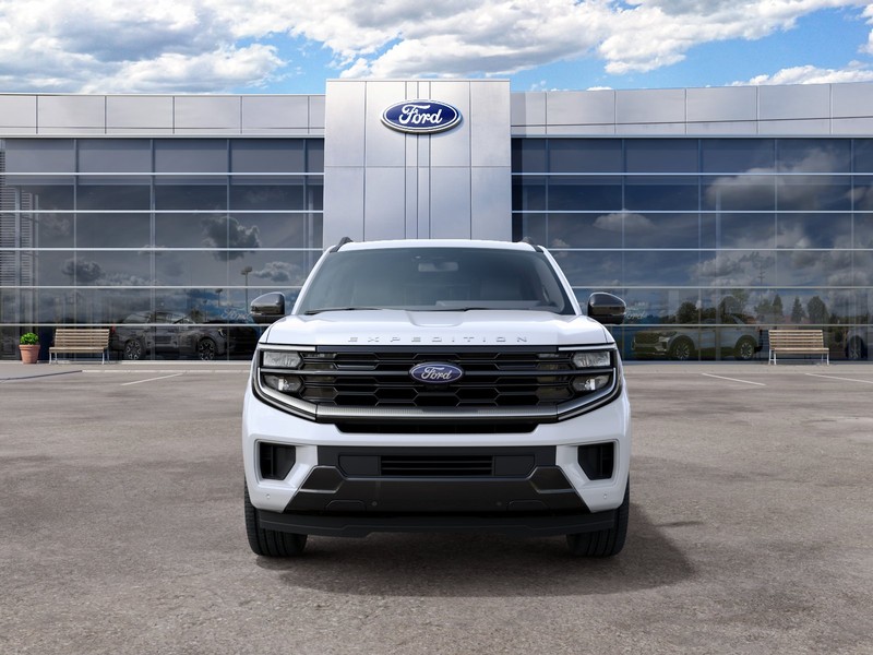 Ford Expedition Vehicle Full-screen Gallery Image 04