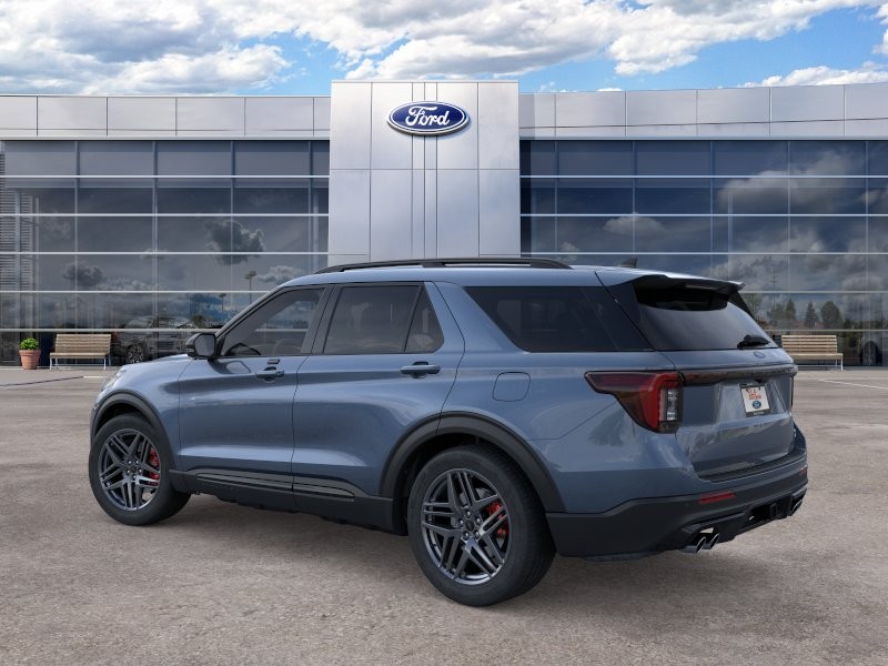 Ford Explorer Vehicle Full-screen Gallery Image 05