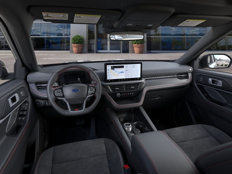 Ford Explorer Vehicle Full-screen Gallery Image 11