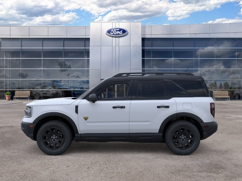 Ford Bronco Sport Vehicle Full-screen Gallery Image 04