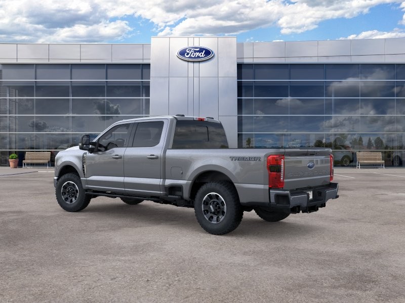 Ford Super Duty F-250 SRW Vehicle Full-screen Gallery Image 05