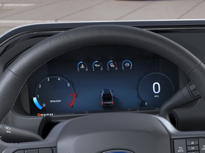 Ford Super Duty F-250 SRW Vehicle Full-screen Gallery Image 15