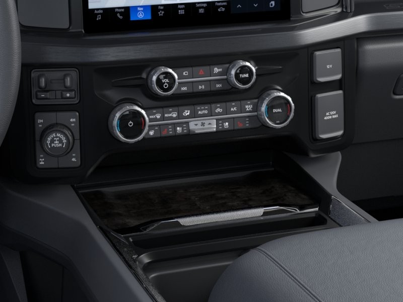 Ford Super Duty F-250 SRW Vehicle Full-screen Gallery Image 17