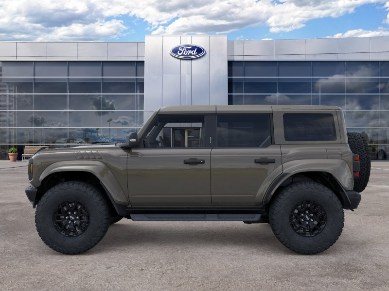 Ford Bronco Vehicle Full-screen Gallery Image 04
