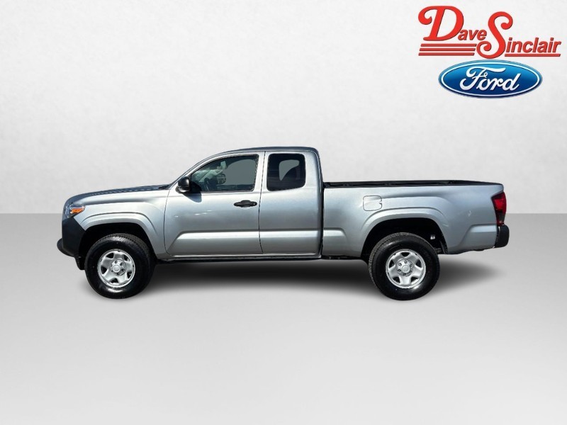 Toyota Tacoma 2WD Vehicle Full-screen Gallery Image 10