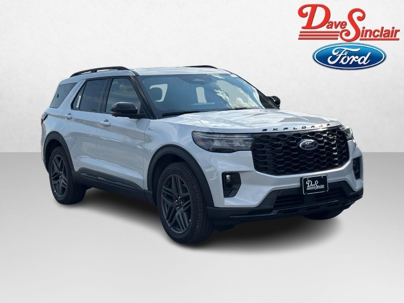 Ford Explorer Vehicle Full-screen Gallery Image 04