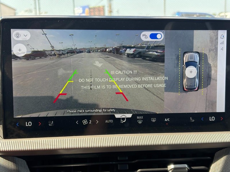 Ford Explorer Vehicle Full-screen Gallery Image 25