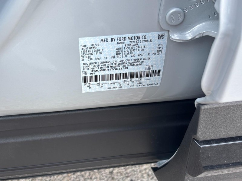 Ford Explorer Vehicle Full-screen Gallery Image 27