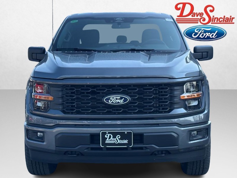 Ford F-150 Vehicle Full-screen Gallery Image 02
