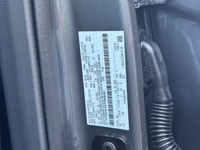Ford F-150 Vehicle Full-screen Gallery Image 25