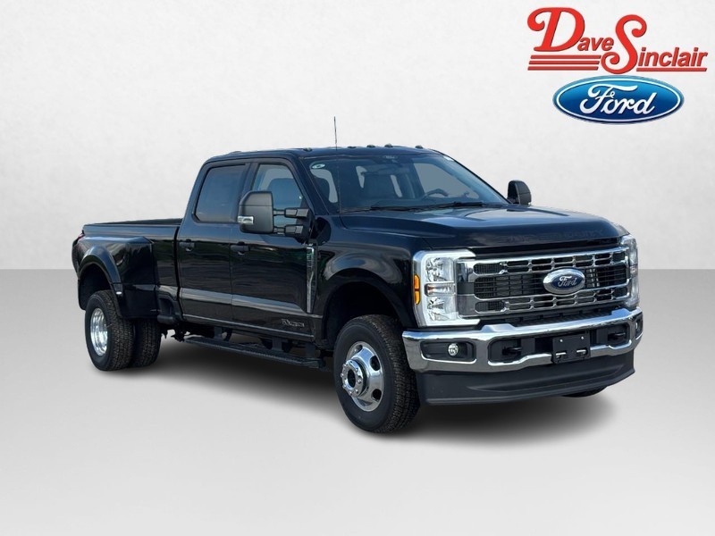 Ford Super Duty F-350 DRW Vehicle Full-screen Gallery Image 04