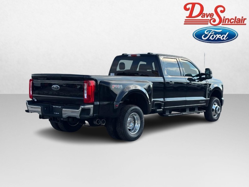 Ford Super Duty F-350 DRW Vehicle Full-screen Gallery Image 07