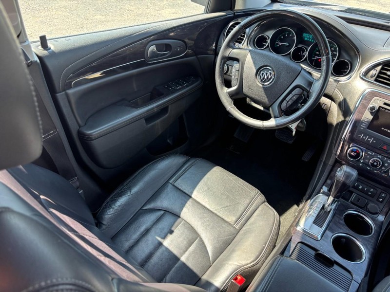 Buick Enclave Vehicle Full-screen Gallery Image 13