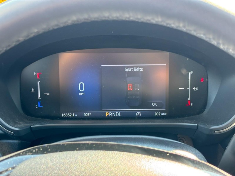 Ford Escape Vehicle Full-screen Gallery Image 21