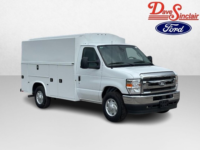 2027 Ford E-Series Cutaway E-350 WB thumbnail image 03