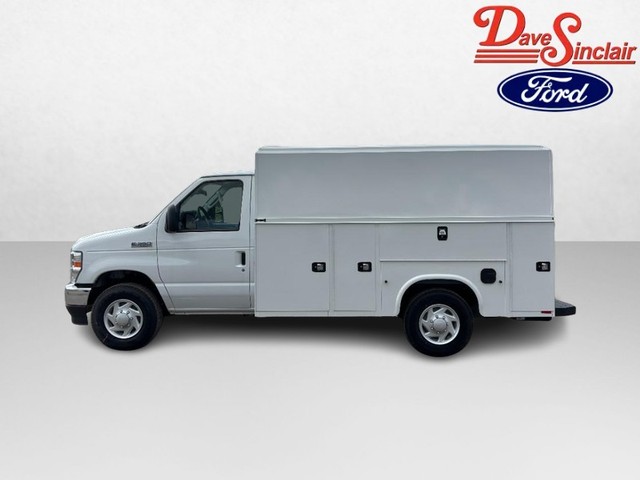 2027 Ford E-Series Cutaway E-350 WB thumbnail image 08