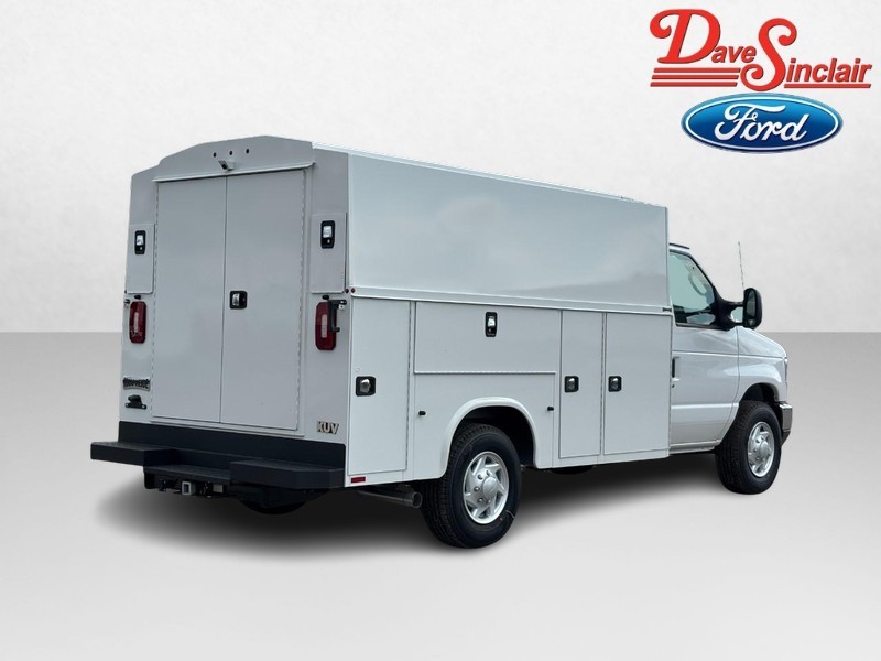 2027 Ford E-Series Cutaway Base - Photo 7
