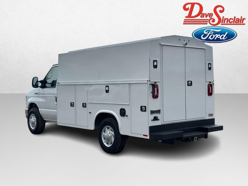 2027 Ford E-Series Cutaway Base - Photo 9