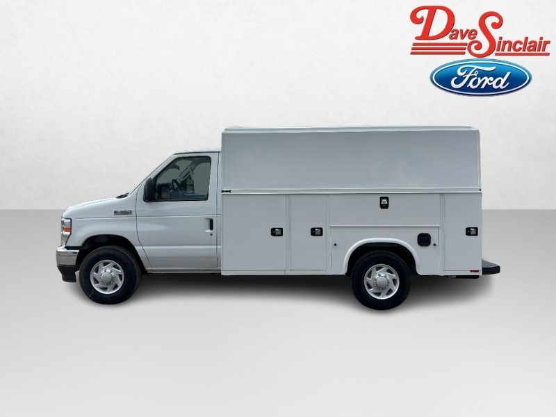 2027 Ford E-Series Cutaway Base - Photo 10